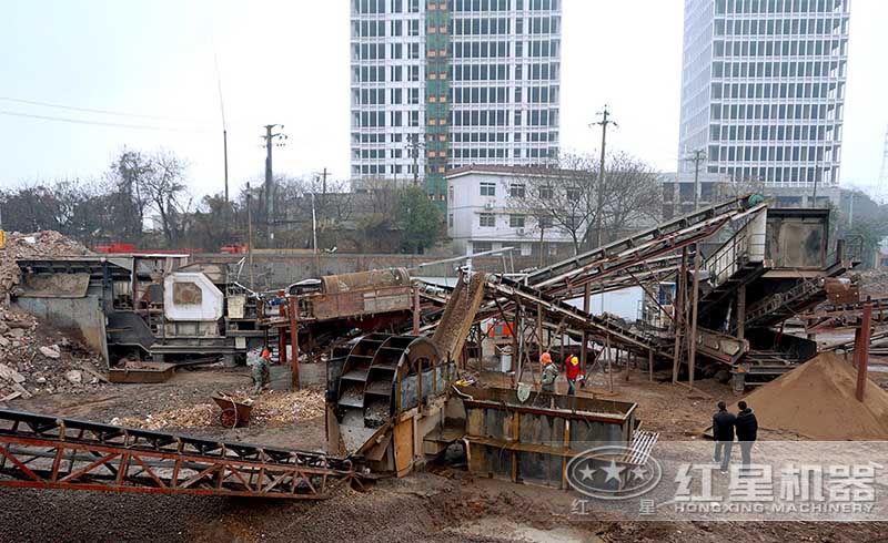 红星湖南用户移动式建筑垃圾破碎现场